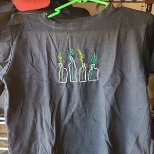 Black t shirt